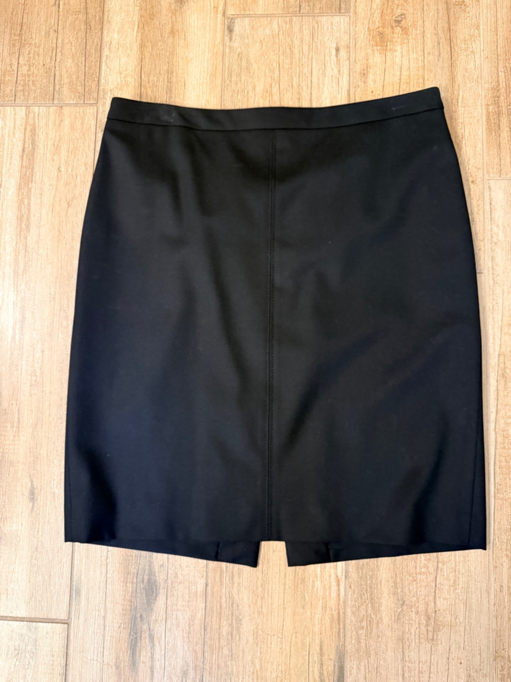 LOFT Black Pencil Skirt - Streamlined Silhouette